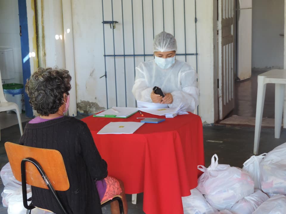 Iguaí: Cestas básicas são entregues para famílias cadastradas