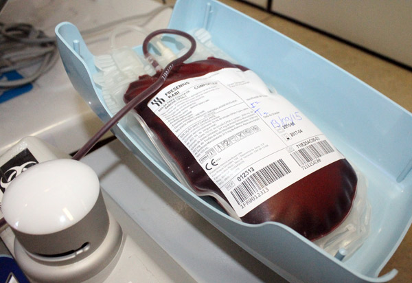 Com queda de doações na pandemia, estoque de sangue da Hemoba está em nível crítico