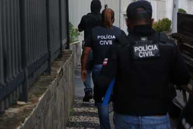 Oito são presos por venda de drogas em raves e boates