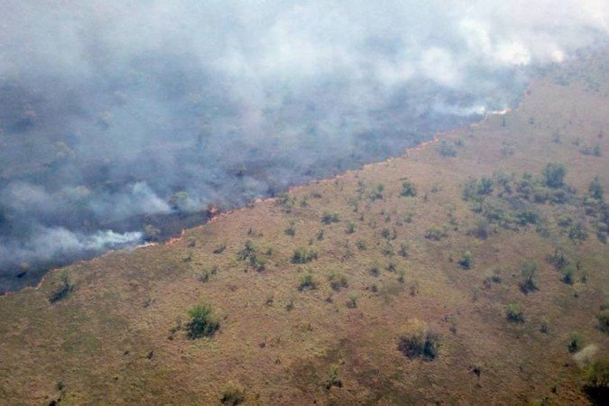 Fogo ameaça parque nacional e terras indígenas na Ilha do Bananal