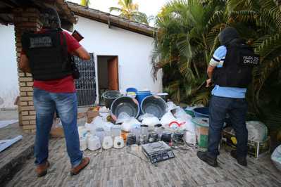 Draco encontra meia tonelada de cocaína e desativa laboratório