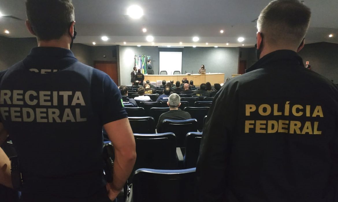 PF faz maior operação do ano contra lavagem de dinheiro do tráfico