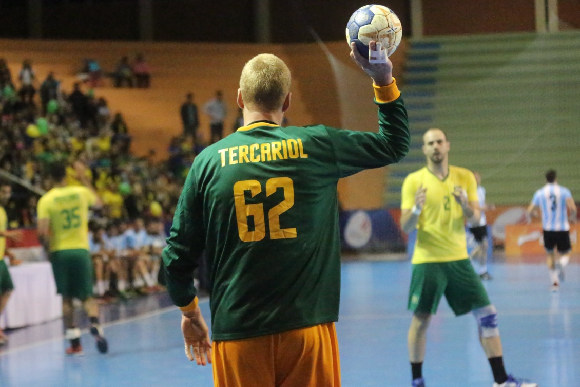 Seleção masculina de handebol embarca para Portugal na preparação final para o Mundial