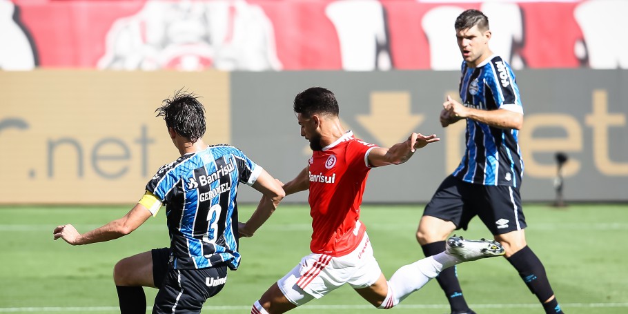 Inter vence clássico com o Grêmio e dispara na liderança