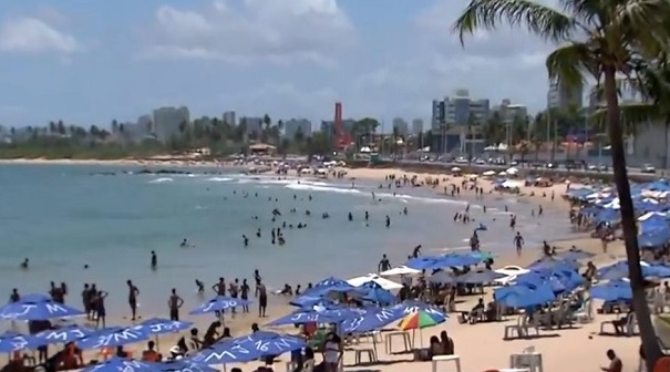 Feriado prolongado de réveillon tem 65 afogamentos em praias de Salvador; não houve registros de mortes