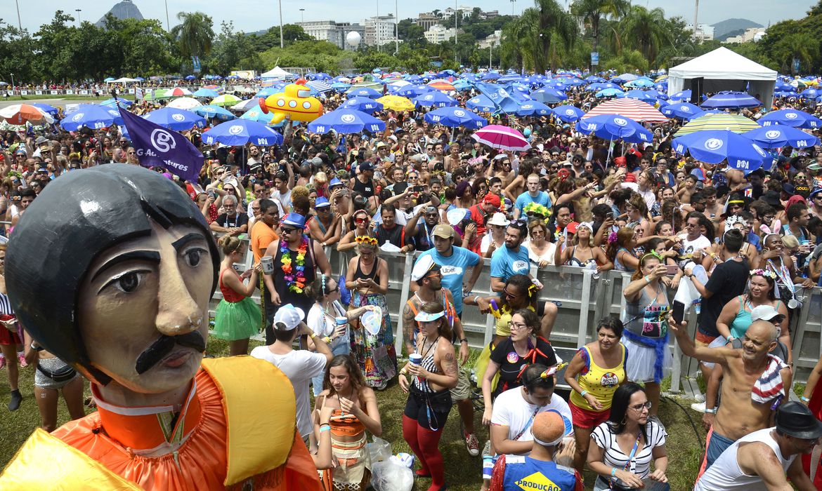 Cidade do Rio proíbe eventos de blocos e escolas de samba no carnaval