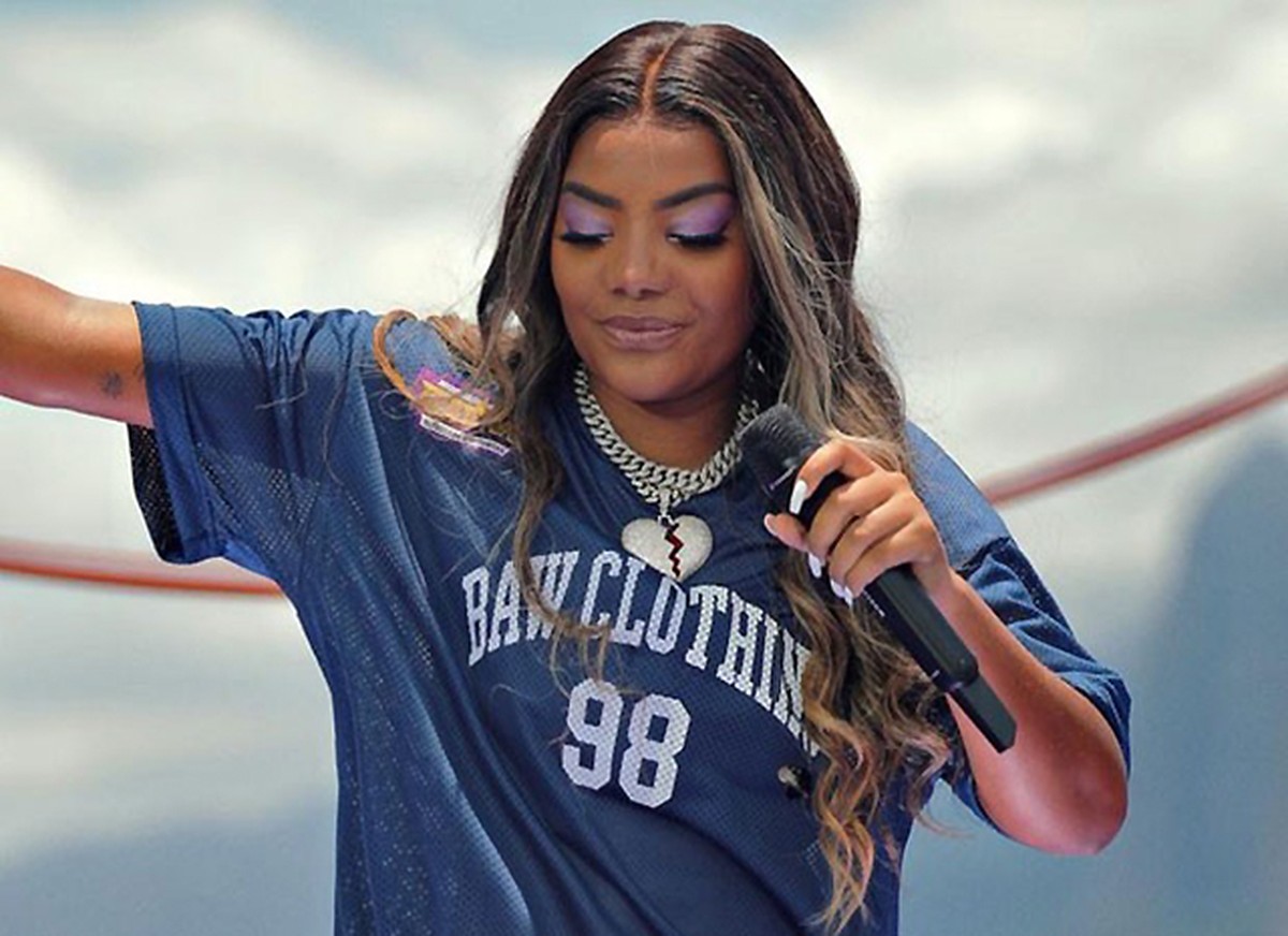 Ludmilla se dedica a estudar inglês focando na carreira internacional