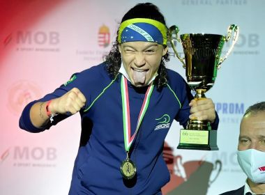 Bia Ferreira conquista o ouro em primeira competição de boxe do ano