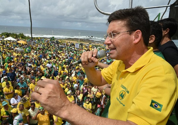 ‘Baixando os impostos a Bahia se tornará atrativa’, sugere Roma em evento empresarial