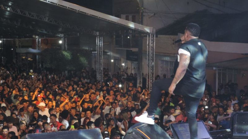 Iguaí: Banda Lá Fúria agita terceira noite da Festa de Setembro