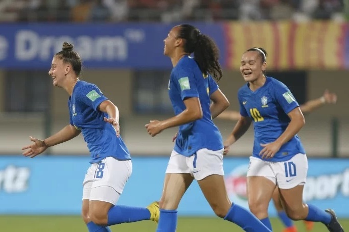 Seleção feminina sub-17 goleia a Índia e avança para as quartas de final￼