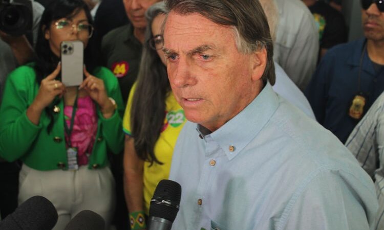 ‘Eu falo palavrão, mas não sou ladrão’, diz Bolsonaro em Guanambi