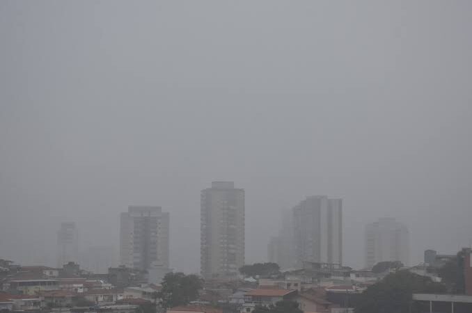 São Paulo: frente fria chega e deve derrubar temperatura nesta quinta-feira, 05