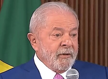 Lula confirma o aumento do salário mínimo para R$1.320 em maio