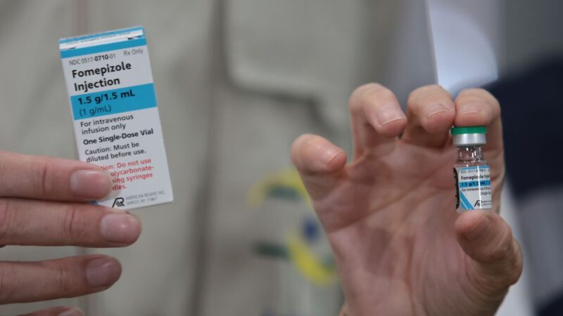 Brasil recebe 2,5 mil unidades de fomepizol, antídoto contra metanol